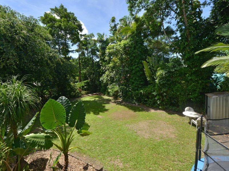 6 Fulton Close, Whitfield QLD 4870