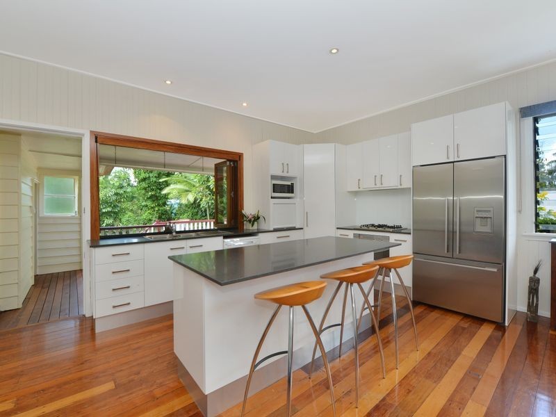 6 Fulton Close, Whitfield QLD 4870