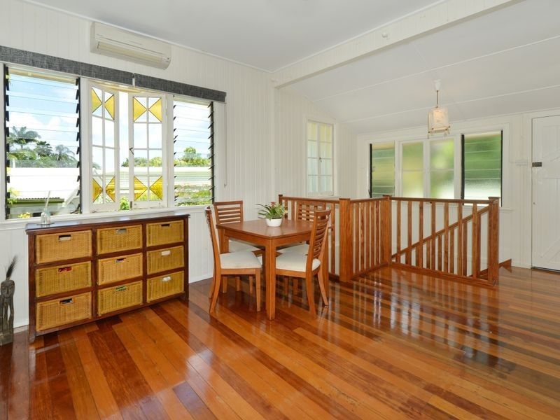 6 Fulton Close, Whitfield QLD 4870