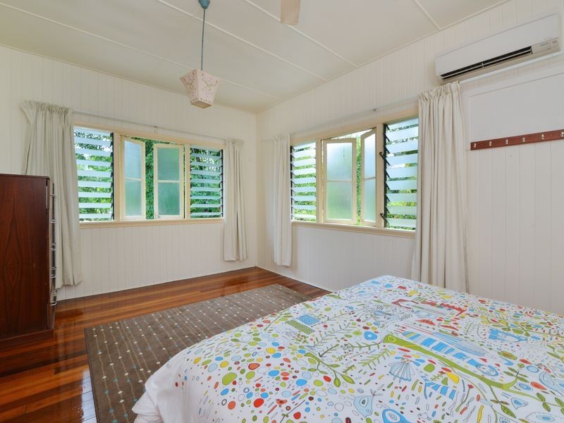 6 Fulton Close, Whitfield QLD 4870