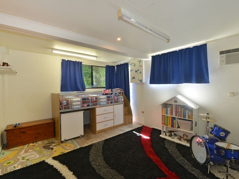 6 Fulton Close, Whitfield QLD 4870