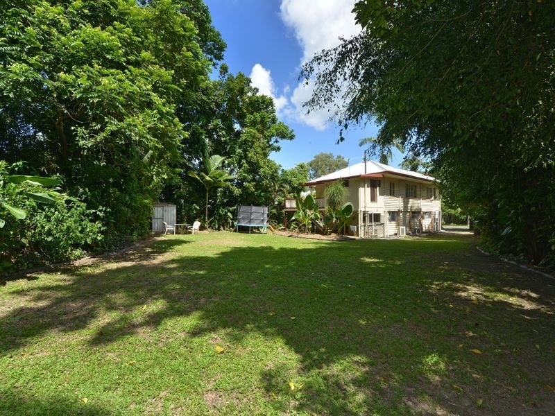 6 Fulton Close, Whitfield QLD 4870