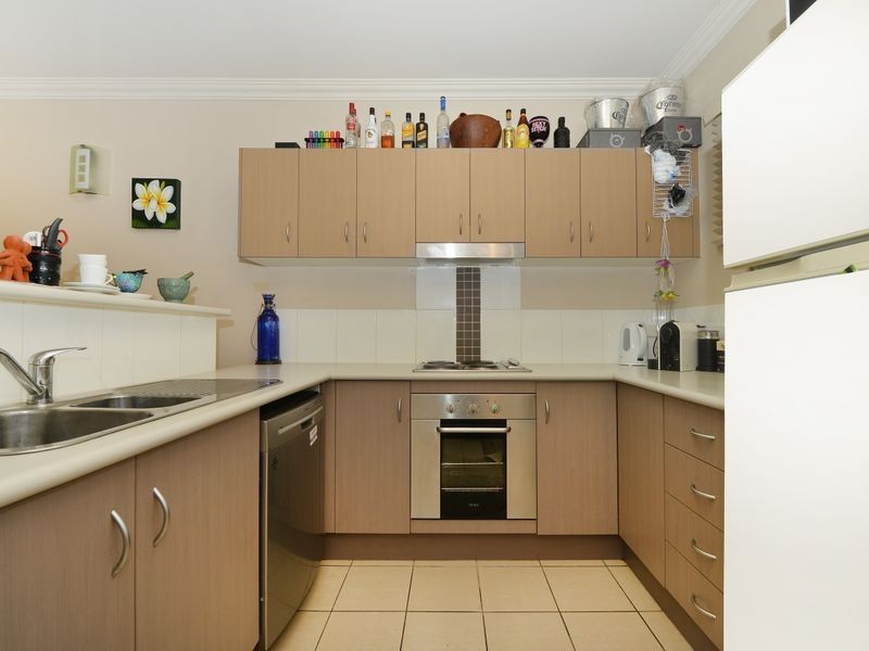 313/2-8 Centenary Close, Manoora QLD 4870