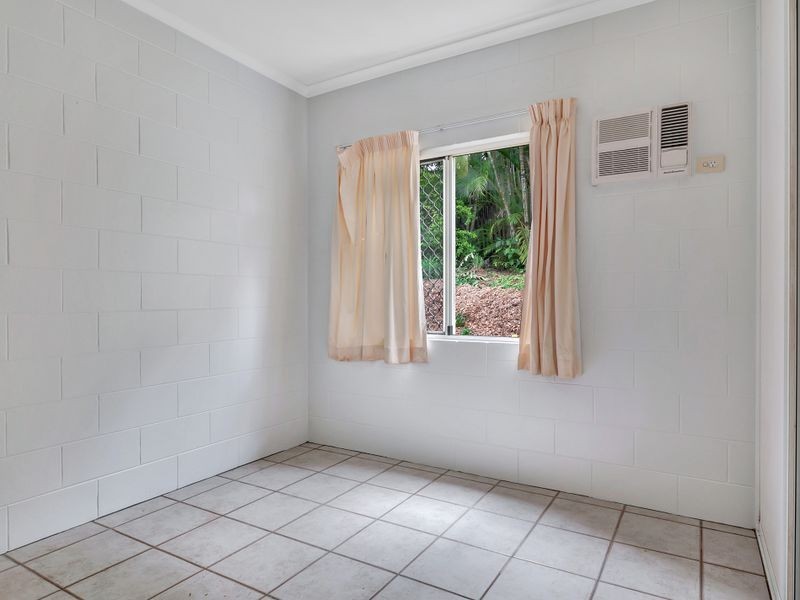 8 Dodd Court, Mooroobool QLD 4870