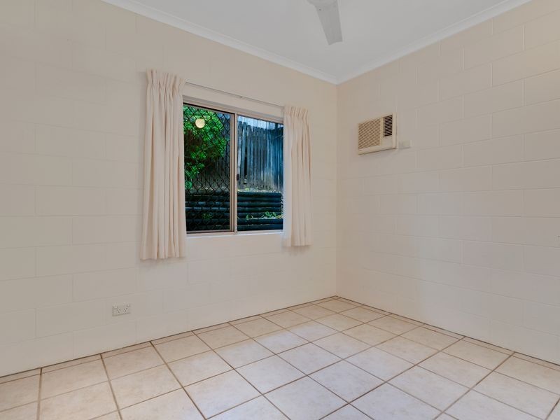 9 Dodd Court, Mooroobool QLD 4870