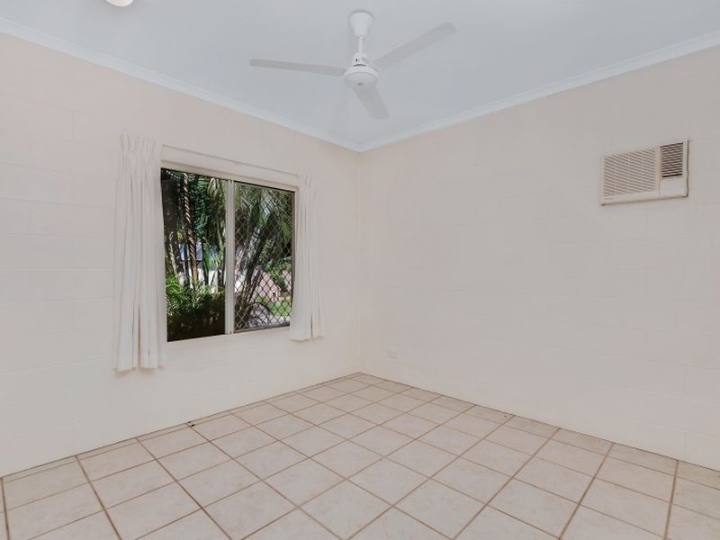 14 Hammond Court, Mooroobool QLD 4870