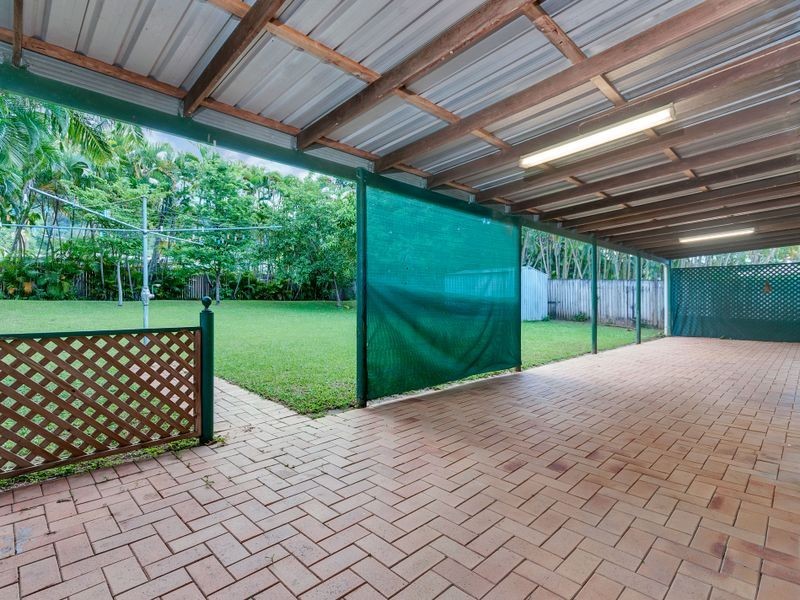 27 Ramsey Drive, Kanimbla QLD 4870