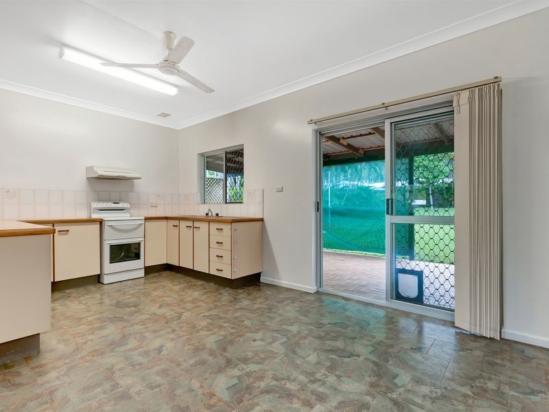 27 Ramsey Drive, Kanimbla QLD 4870