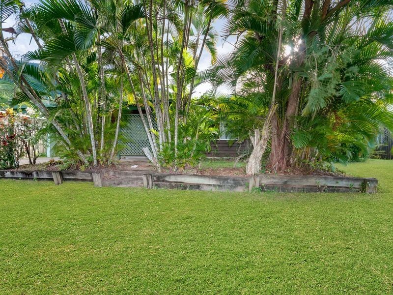 27 Ramsey Drive, Kanimbla QLD 4870