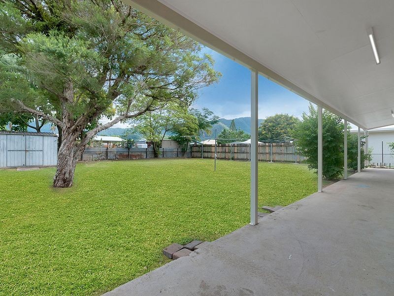 85 McLaughlin Road, Bentley Park QLD 4869