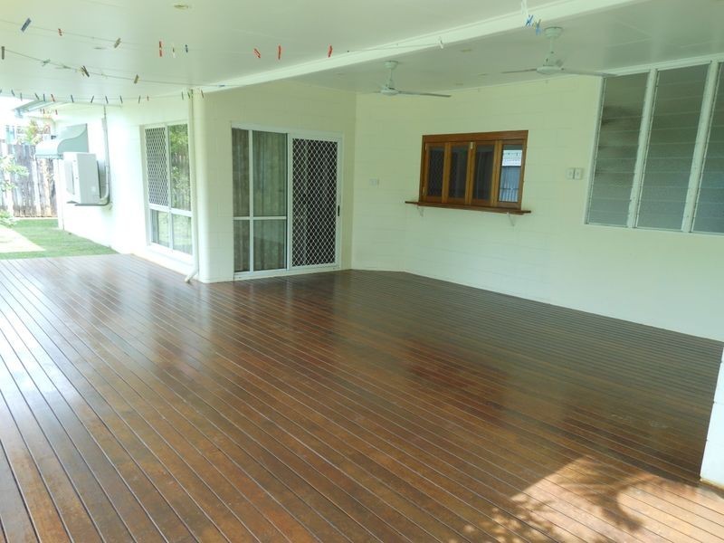 Bentley Park QLD 4869