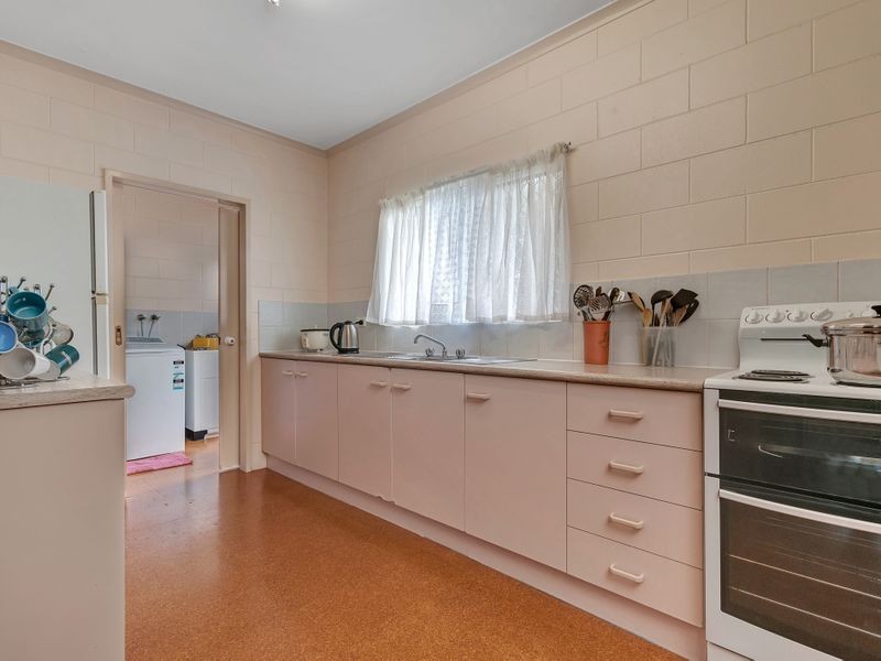 16 Cracknell Road, White Rock QLD 4868