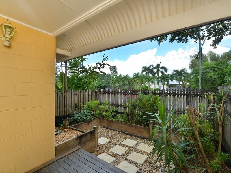 15/404 McCoombe Street, Mooroobool QLD 4870
