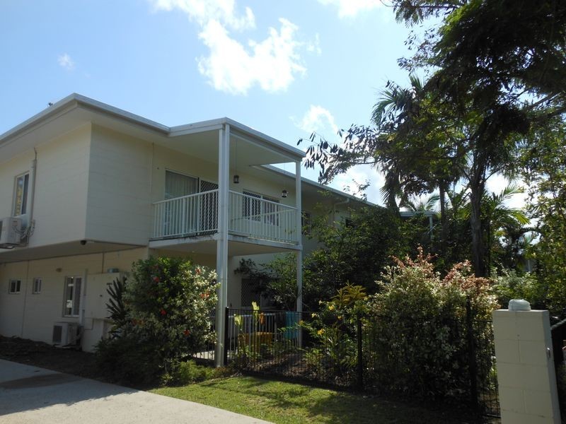 8/24 Springfield Crescent, Manoora QLD 4870