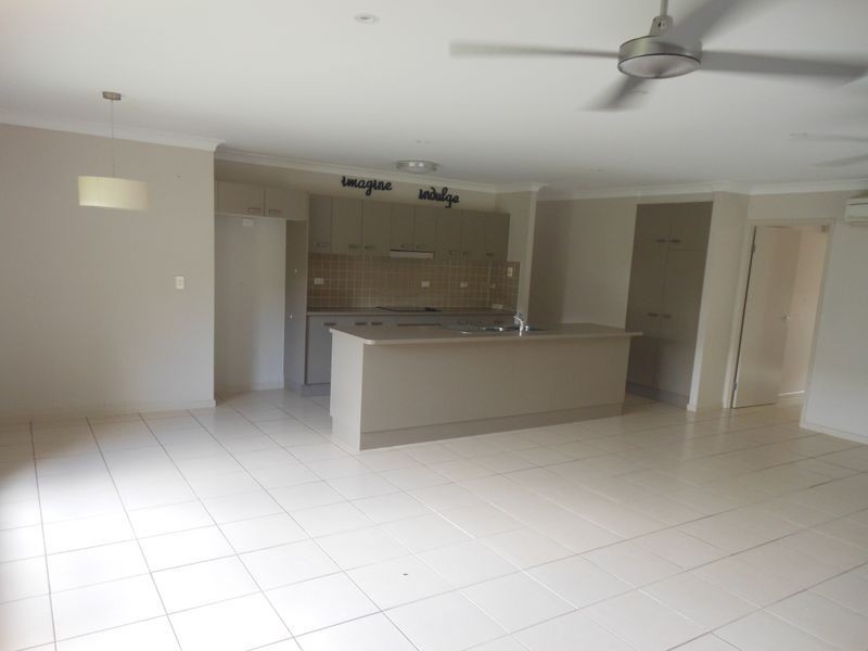 89 Gamburra Drive, Redlynch QLD 4870