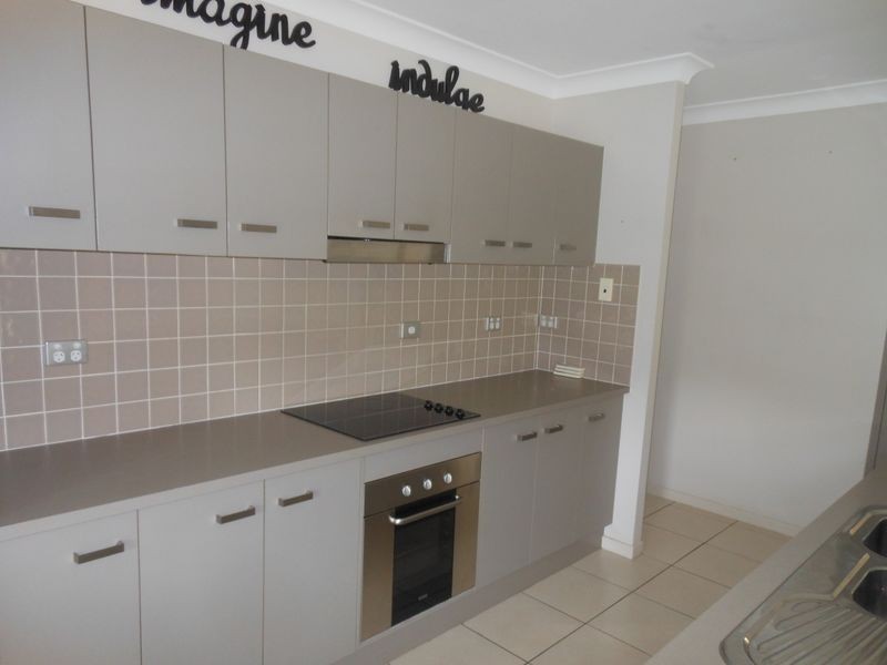 89 Gamburra Drive, Redlynch QLD 4870