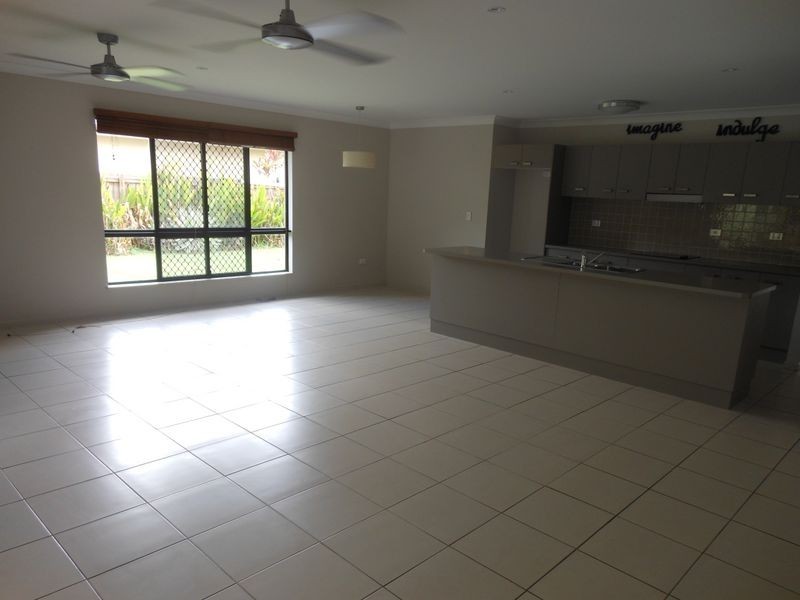 89 Gamburra Drive, Redlynch QLD 4870