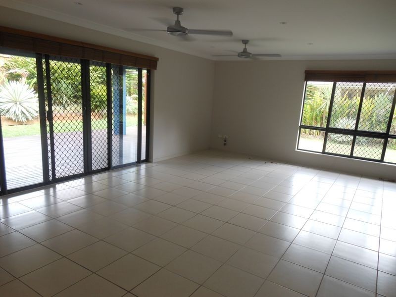 89 Gamburra Drive, Redlynch QLD 4870