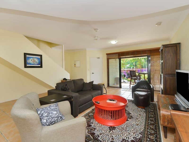 3/111 Collins Avenue, Edge Hill QLD 4870