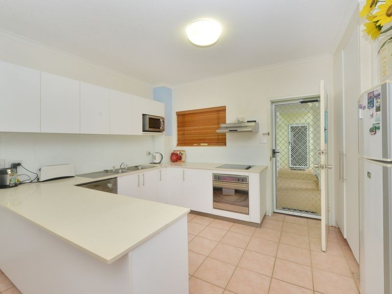 205 219 Mcleod Street, Cairns North QLD 4870