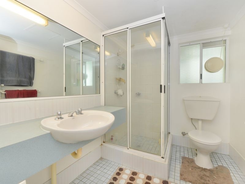 205 219 Mcleod Street, Cairns North QLD 4870