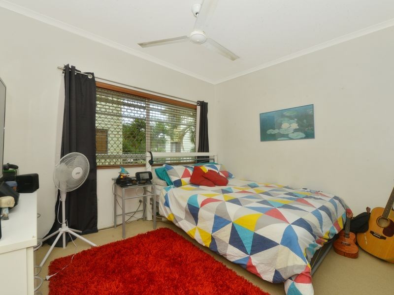 205 219 Mcleod Street, Cairns North QLD 4870