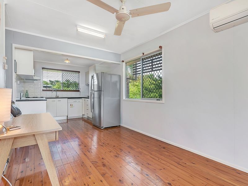 3 Brant Street, Manoora QLD 4870