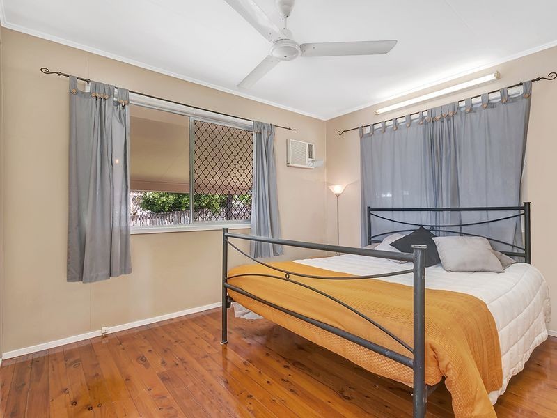 3 Brant Street, Manoora QLD 4870