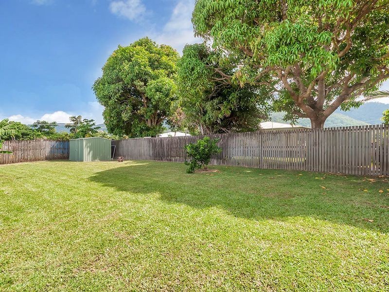 3 Brant Street, Manoora QLD 4870
