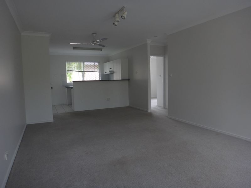 4/8 Springfield Crescent, Manoora QLD 4870