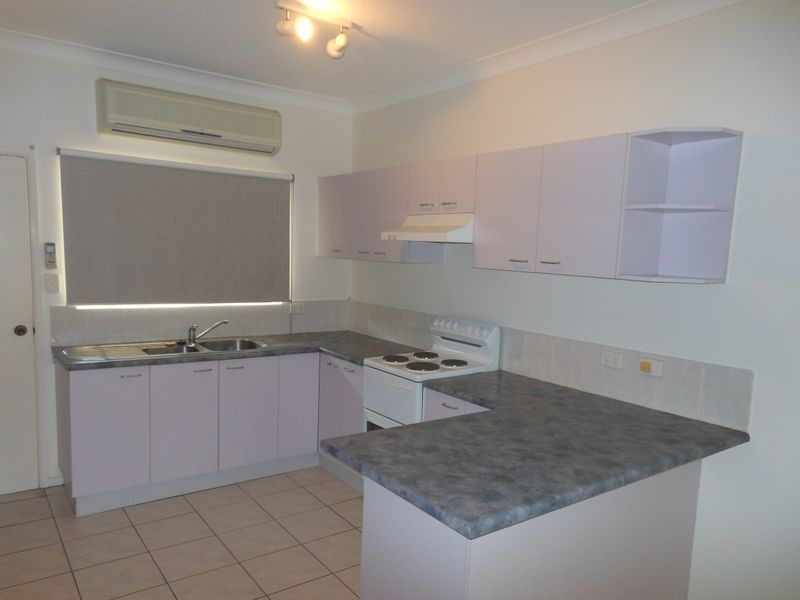 2/17 Grantala Street, Manoora QLD 4870