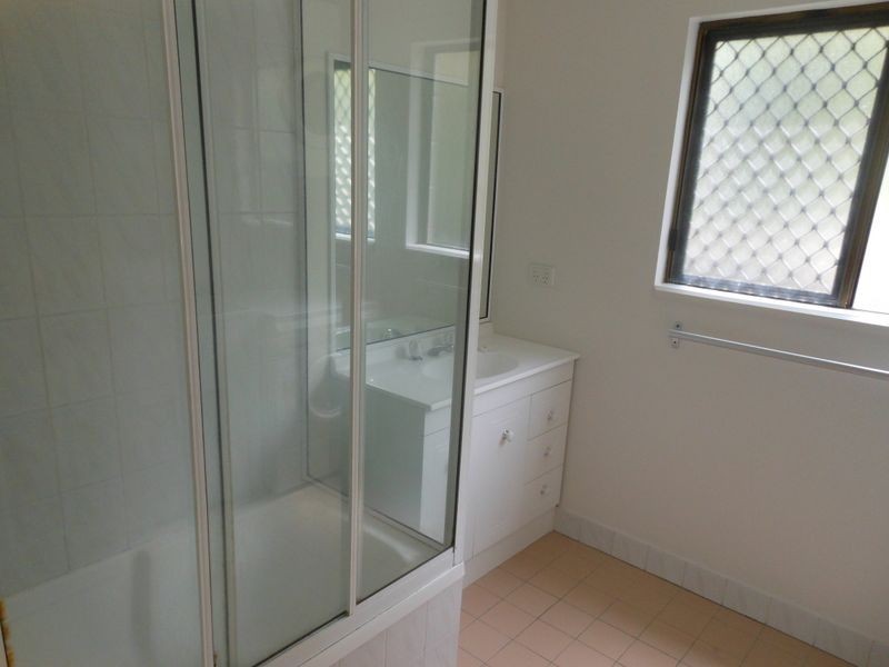 2/17 Grantala Street, Manoora QLD 4870