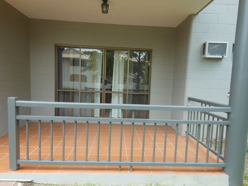 2/17 Grantala Street, Manoora QLD 4870