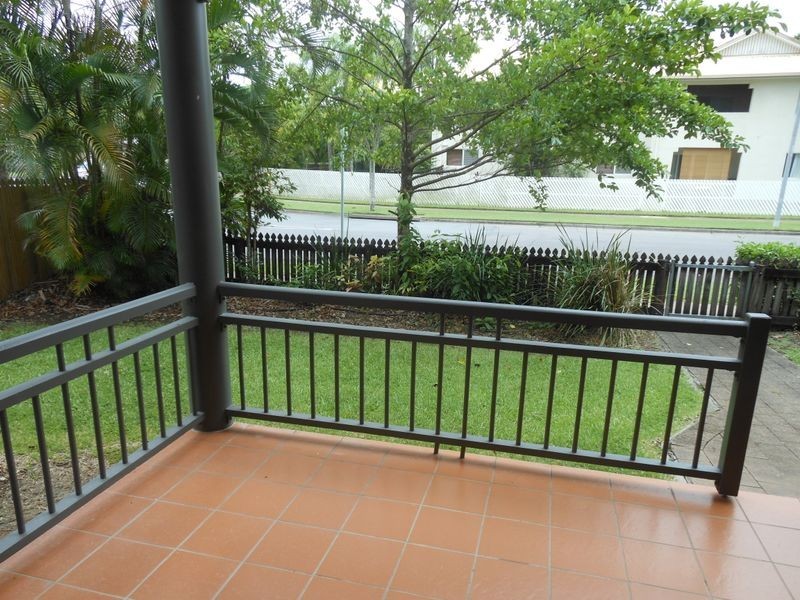 2/17 Grantala Street, Manoora QLD 4870