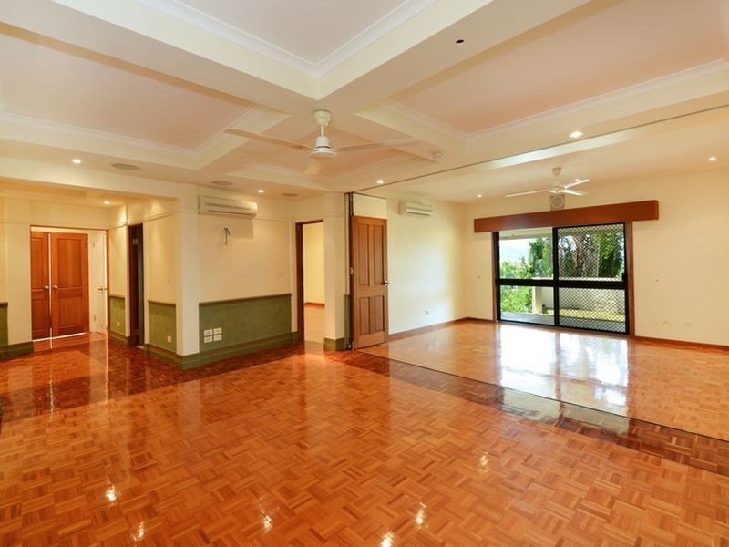 1 Koppen Terrace, Mooroobool QLD 4870