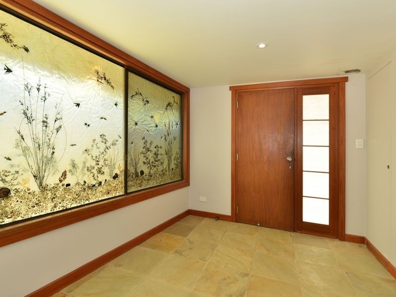 1 Koppen Terrace, Mooroobool QLD 4870