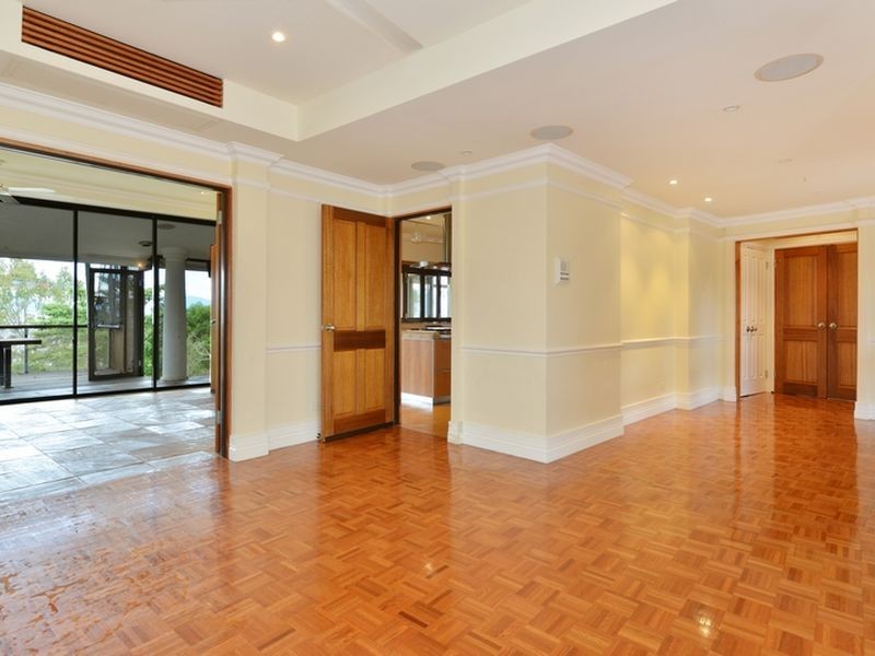 1 Koppen Terrace, Mooroobool QLD 4870