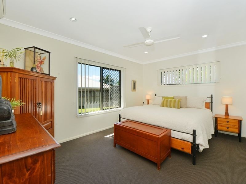 112 Springbrook Avenue, Redlynch QLD 4870