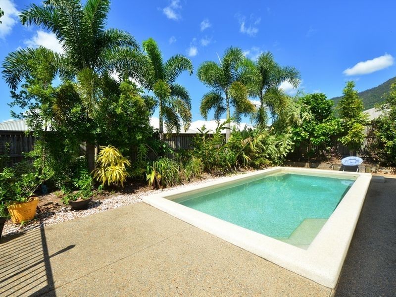 112 Springbrook Avenue, Redlynch QLD 4870