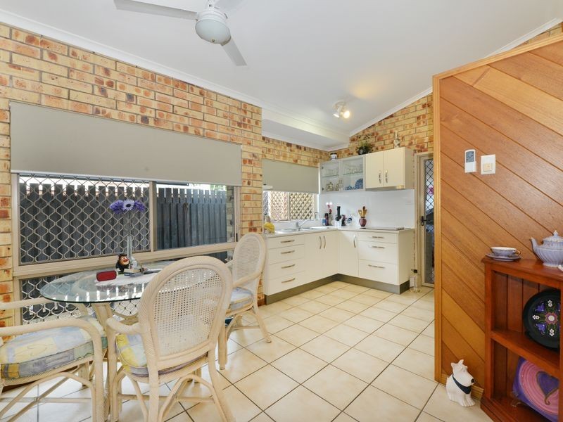 1/11 Moody Street, Manunda QLD 4870