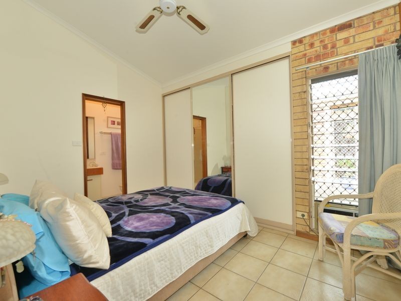 1/11 Moody Street, Manunda QLD 4870