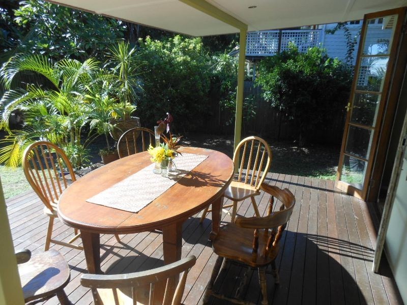 82 Marshall Street, Machans Beach QLD 4878