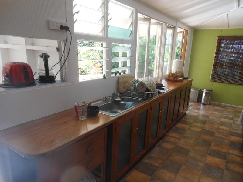 82 Marshall Street, Machans Beach QLD 4878