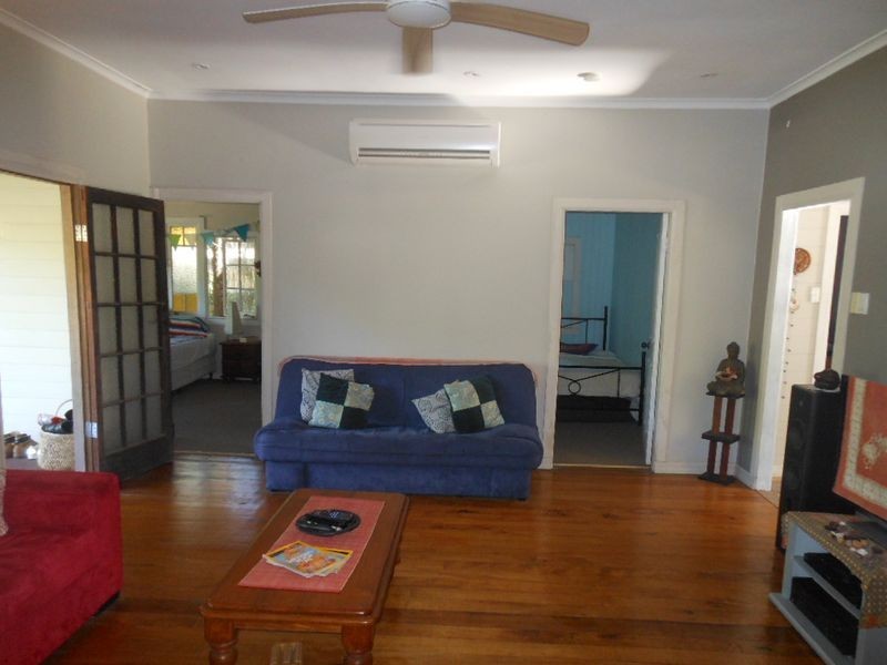 82 Marshall Street, Machans Beach QLD 4878