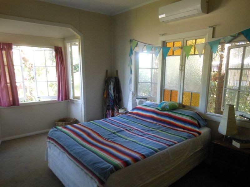 82 Marshall Street, Machans Beach QLD 4878