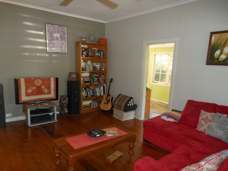 82 Marshall Street, Machans Beach QLD 4878