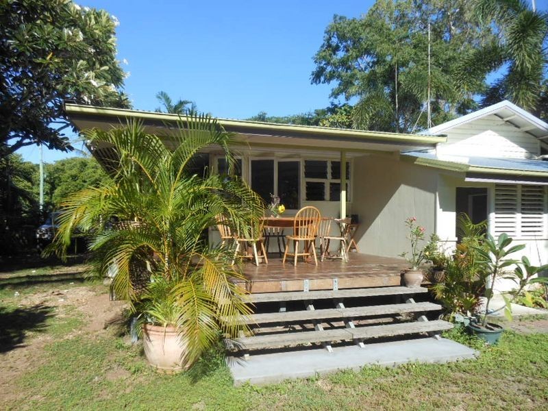 82 Marshall Street, Machans Beach QLD 4878