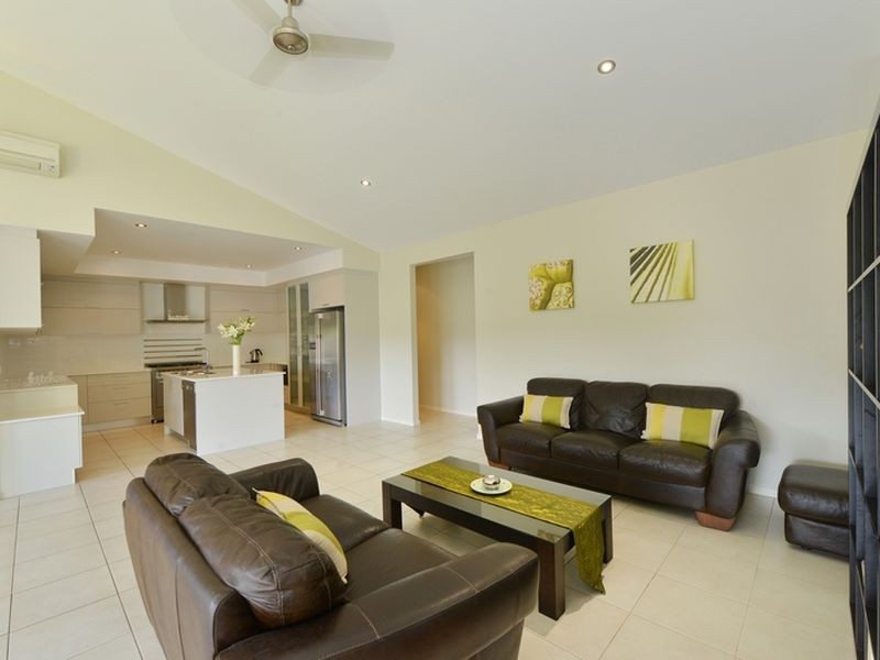 1 Catamaran Circuit, Trinity Beach QLD 4879