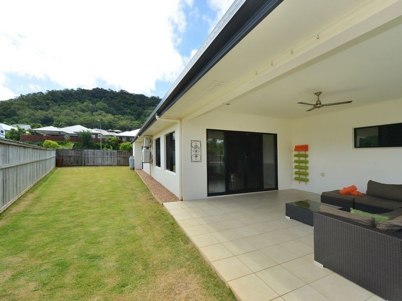 1 Catamaran Circuit, Trinity Beach QLD 4879
