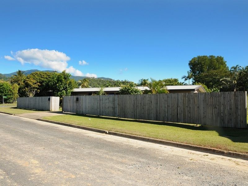 1/1 Conlan, Manoora QLD 4870